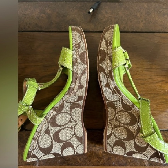 Coach Neon Green Platform Wedge in Size 5.5 - Picture 12 of 14